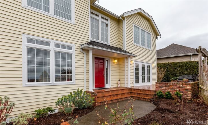 Property Photo: 802 W Pacificview Dr WA 98229