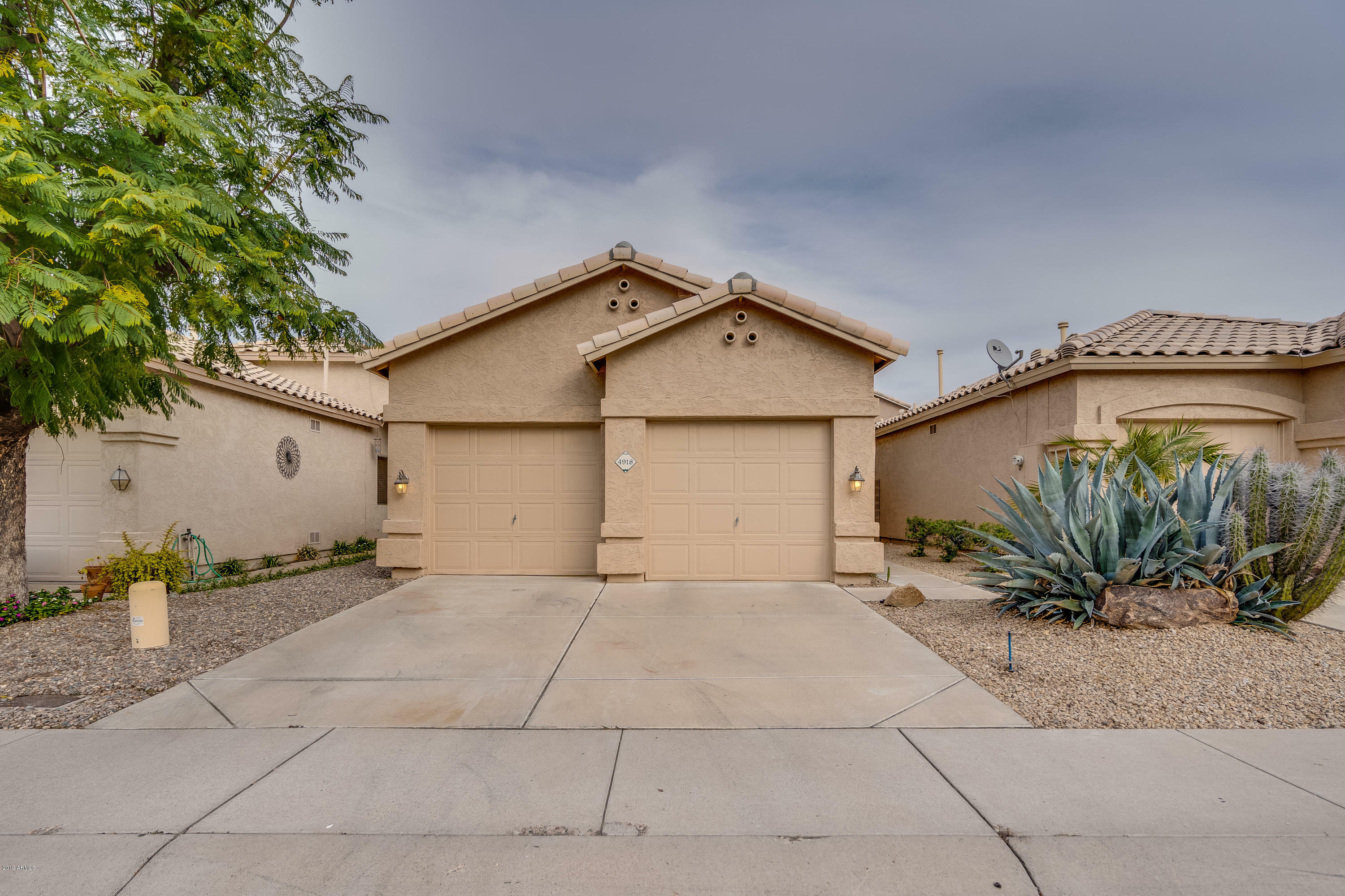 Property Photo:  4918 W Behrend Drive  AZ 85308 