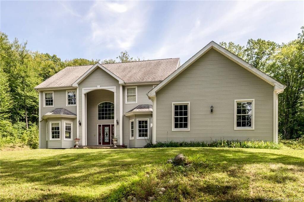 Property Photo:  568 Huckleberry Hill Road  CT 06001 