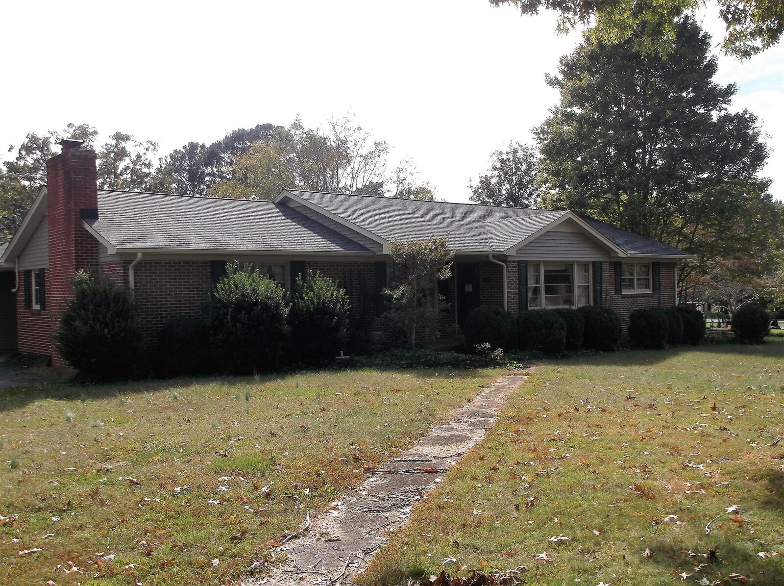 Property Photo: 1301 Woodland St TN 37388