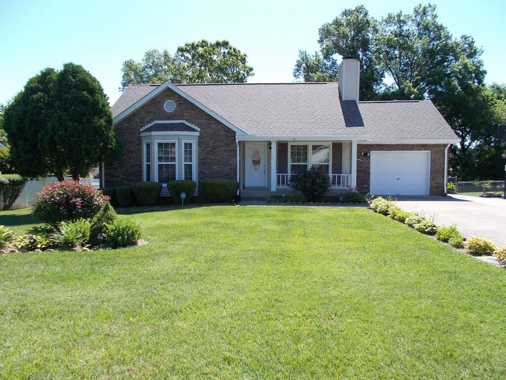 Property Photo:  1181 Woodbridge Dr  TN 37042 
