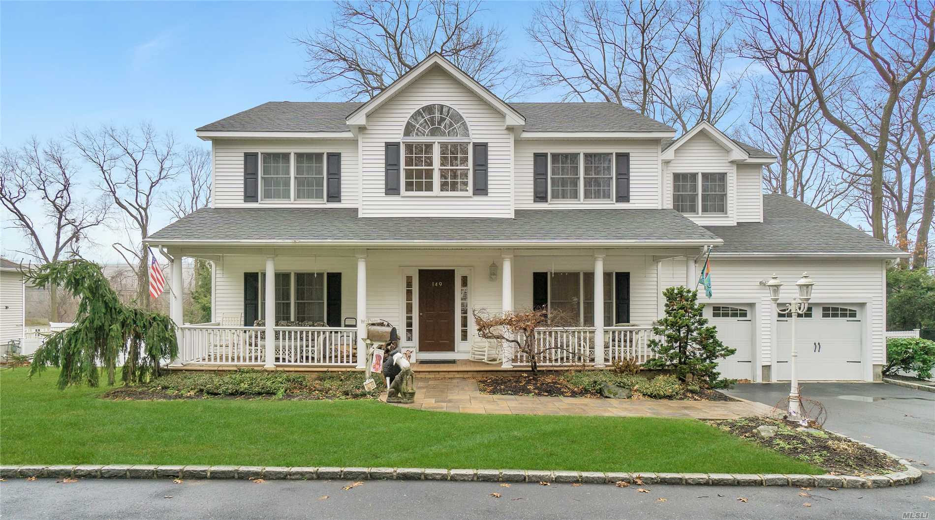 Property Photo:  149 Ledgewood Drive  NY 11787 