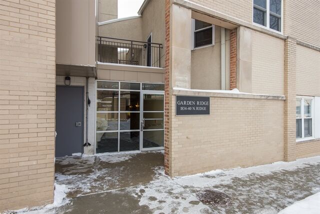 Property Photo:  1834 Ridge Avenue 128  IL 60201 