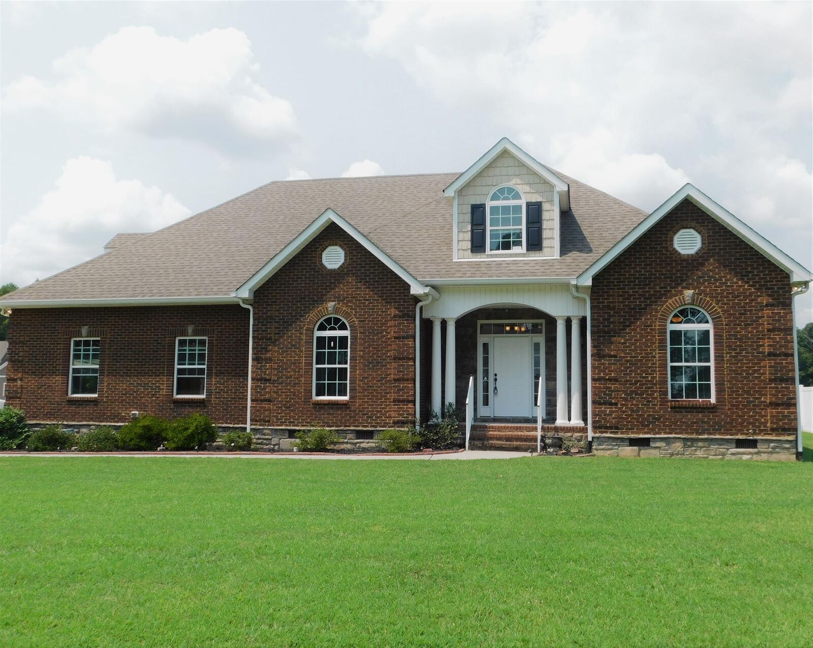 Property Photo: 160 Old Stone Cir TN 37355