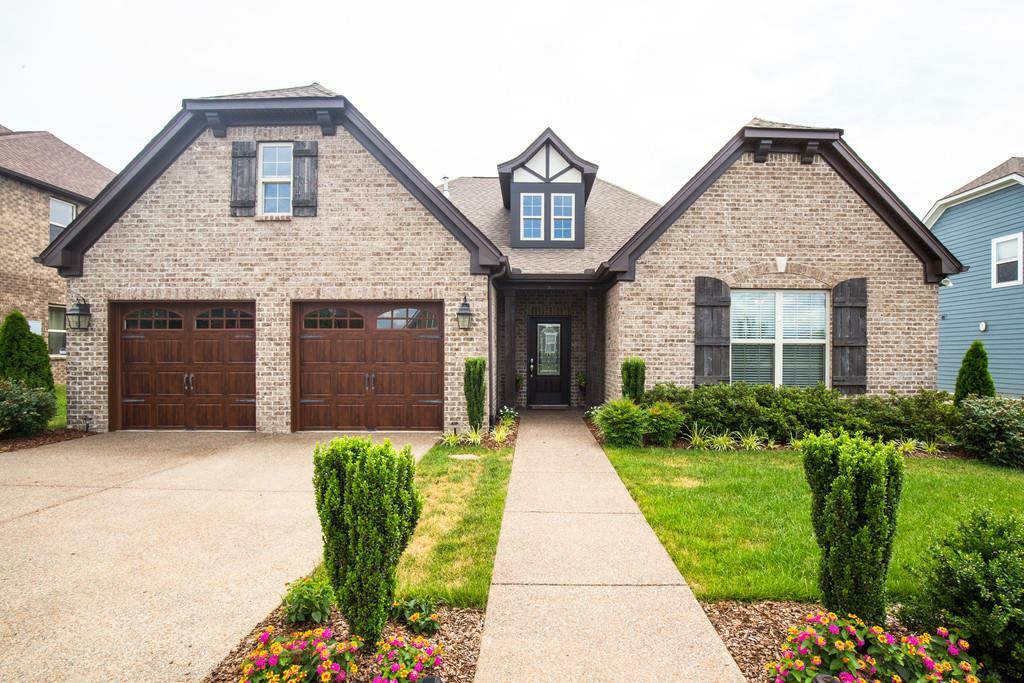 Property Photo: 168 Dayflower Dr TN 37075