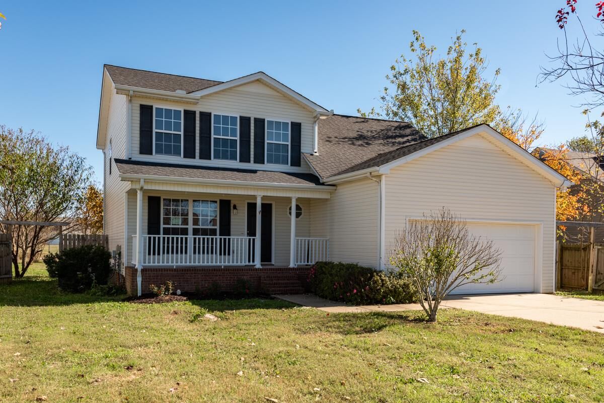Property Photo:  631 Crescent Rd  TN 37128 