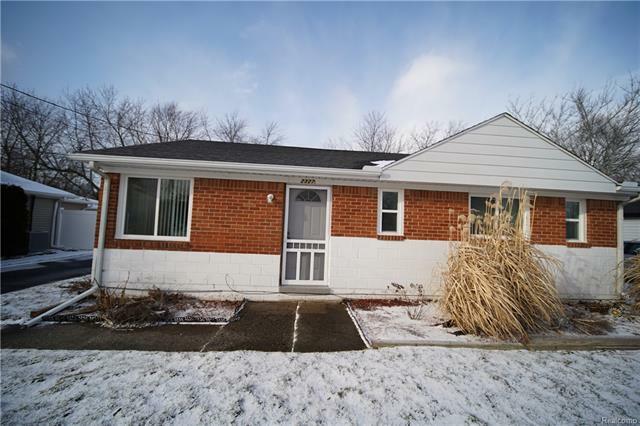 2327 Wildwood Circle Drive  Grand Blanc Twp MI 48439 photo