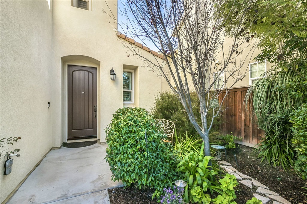 Property Photo:  2286 Trellis St  CA 91915 