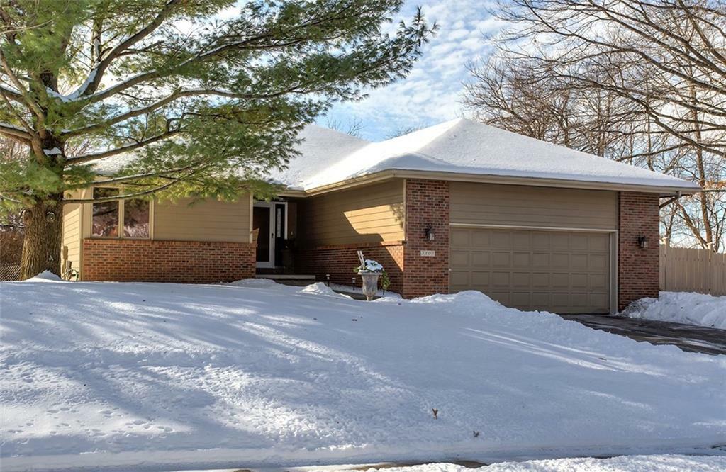 Property Photo:  3101 Thompson Avenue  IA 50317 