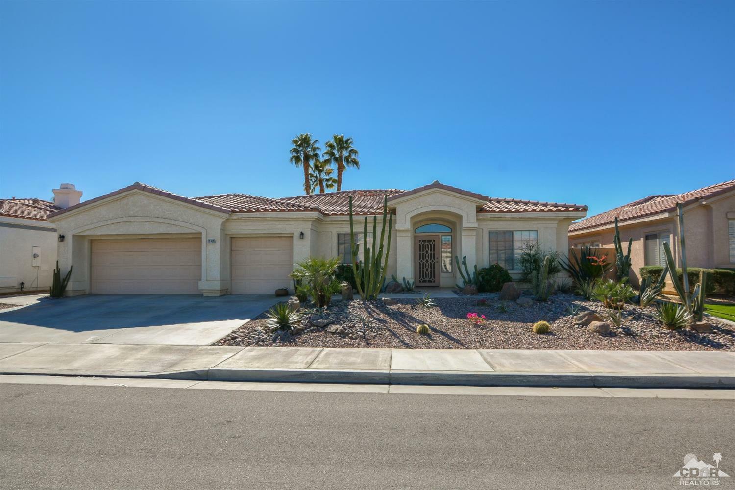 Property Photo:  79401 Calle Vista Verde  CA 92253 