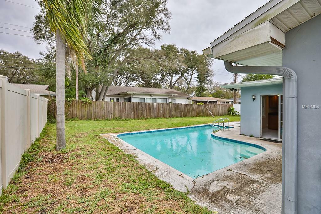 Property Photo:  10499 Hetrick Circle E  FL 33774 