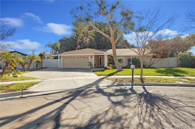 Property Photo:  1627 Hemlock Circle  CA 92879 