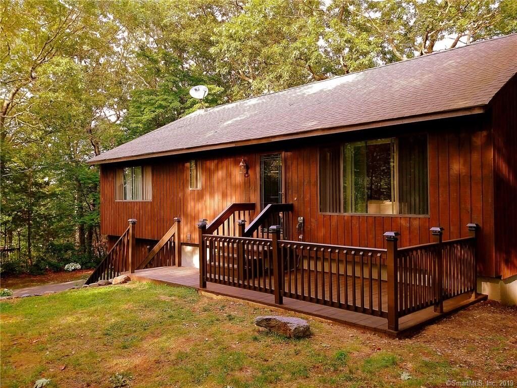 Property Photo:  162 Grove Street  CT 06484