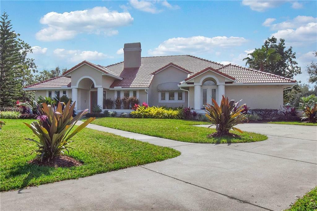 Property Photo:  12102 Crescent Cove Court  FL 34786 