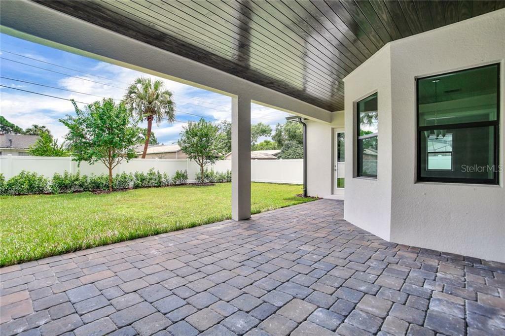 Property Photo:  4012 W Mullen Avenue  FL 33609 