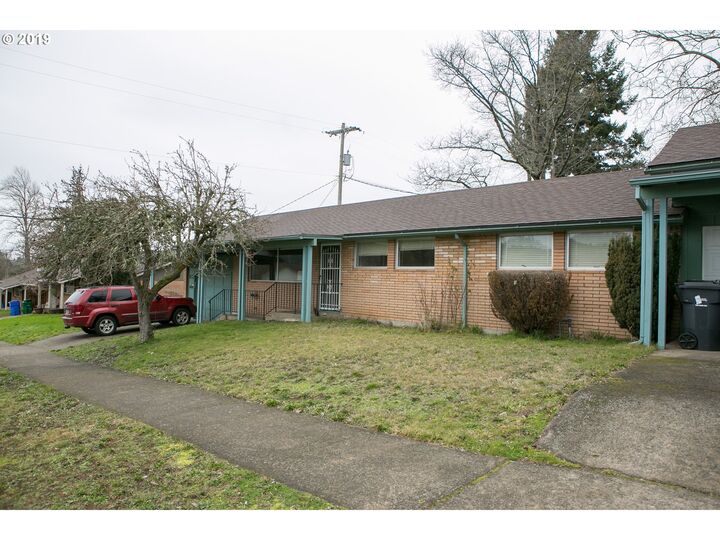 915 W 22nd Ave  Eugene OR 97405 photo
