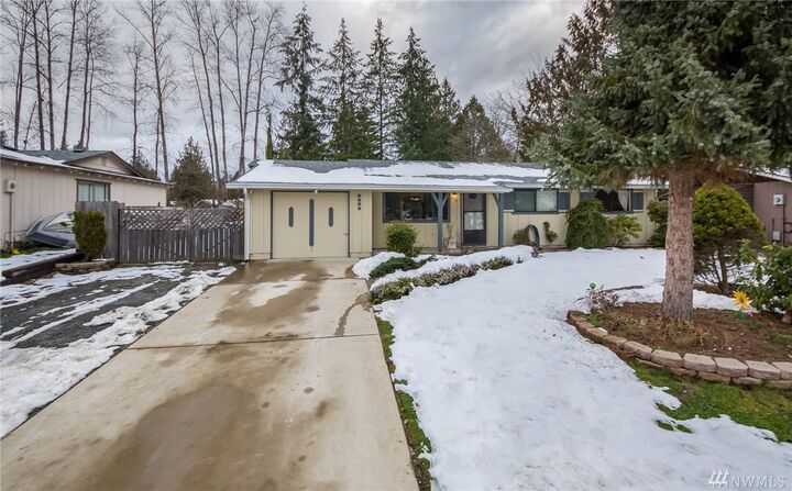 Property Photo: 5523 NE 143rd Place WA 98271