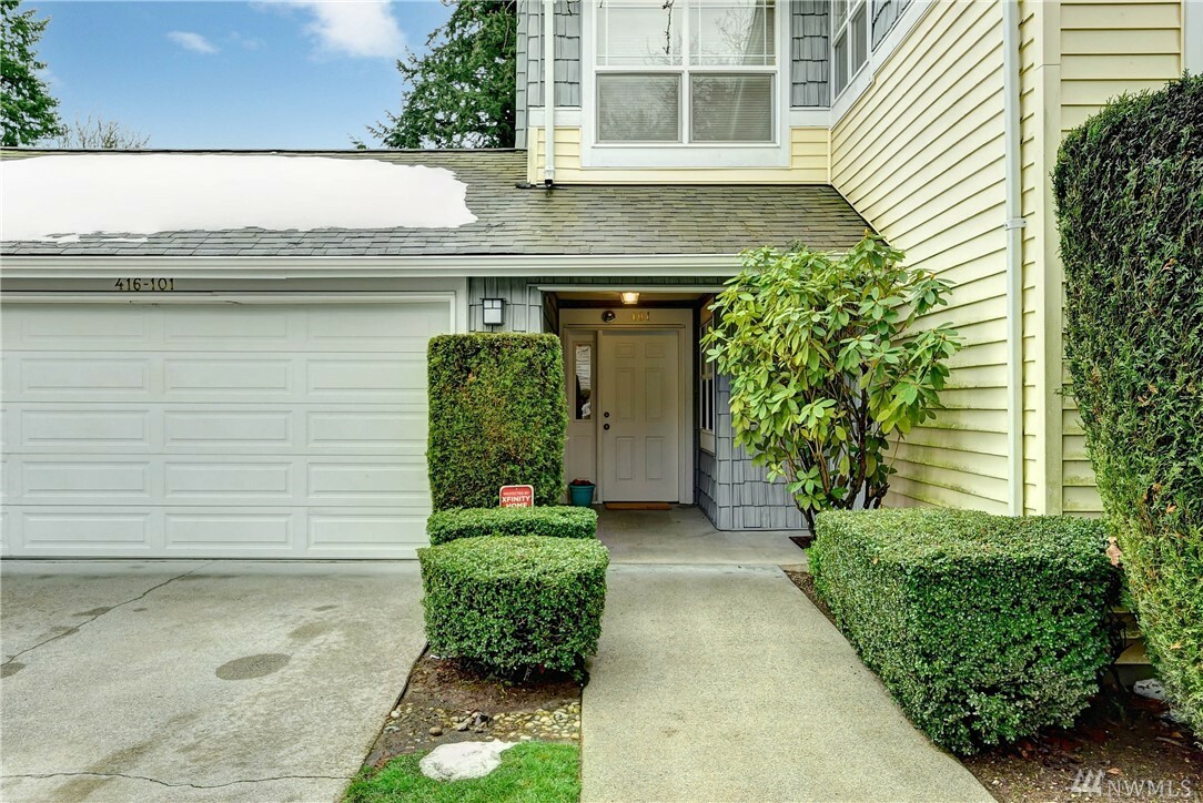 Property Photo:  416 228th St SW G101  WA 98021 