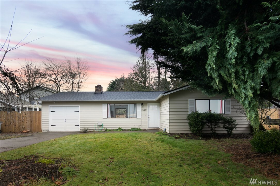 Property Photo:  26201 200th Ave SE  WA 98042 