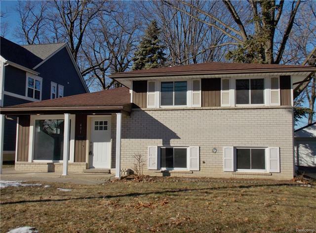 Property Photo:  401 Lincoln Avenue  MI 48017 