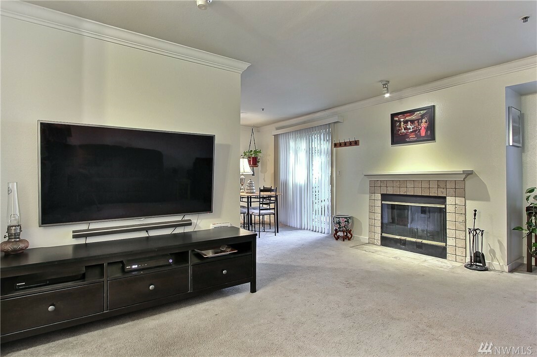 Property Photo: 1805 S 284th Lane F-101 WA 98003