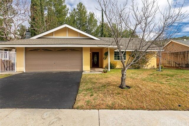 Property Photo:  30202 Abelia Road  CA 91387 