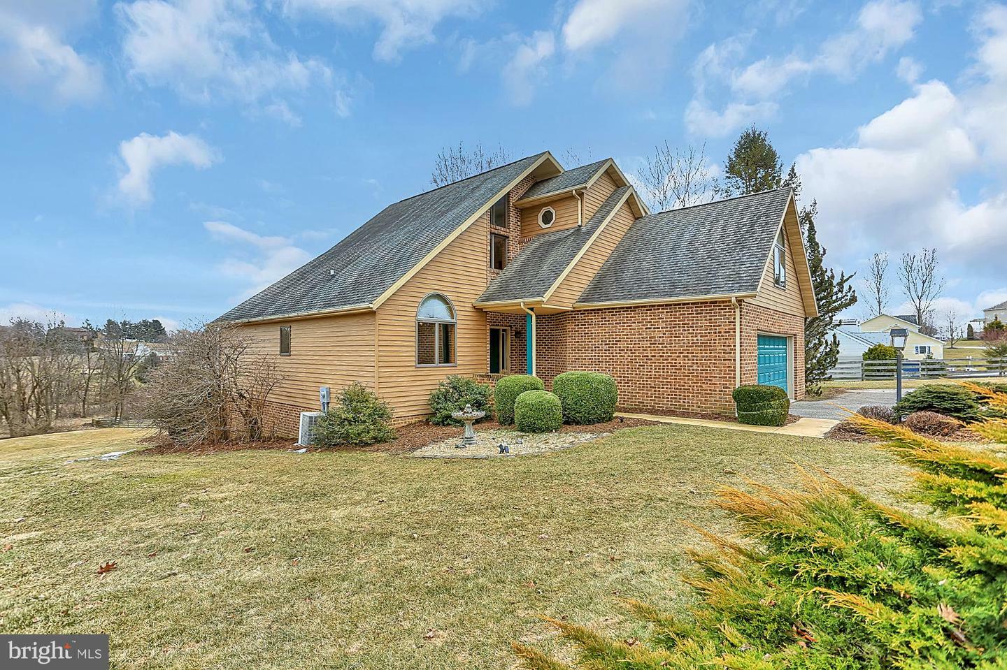 Property Photo: 60 Chestnut Hill Circle PA 17331