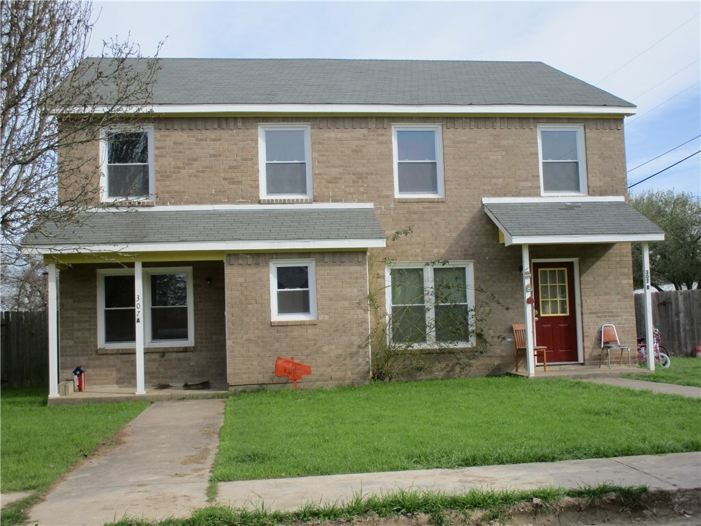 Property Photo:  307 Anderson  TX 78957 