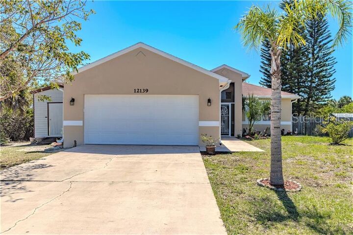 Property Photo:  12139 Foresman Boulevard  FL 33981 