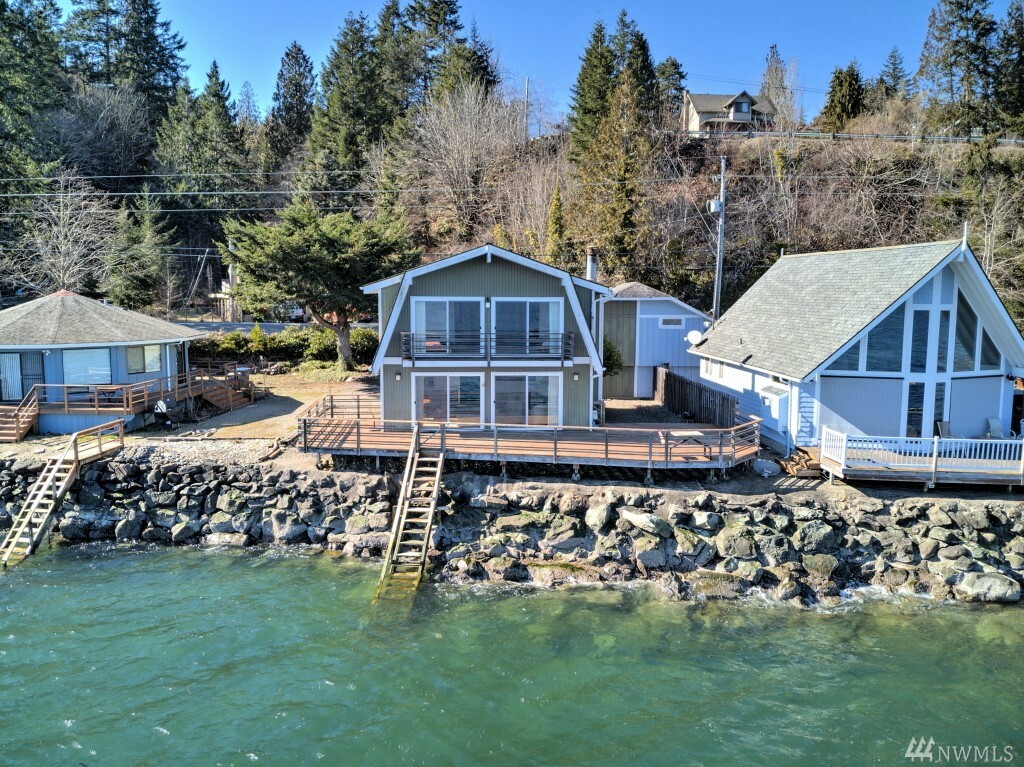 Property Photo: 23910 N US Highway 101 WA 98548