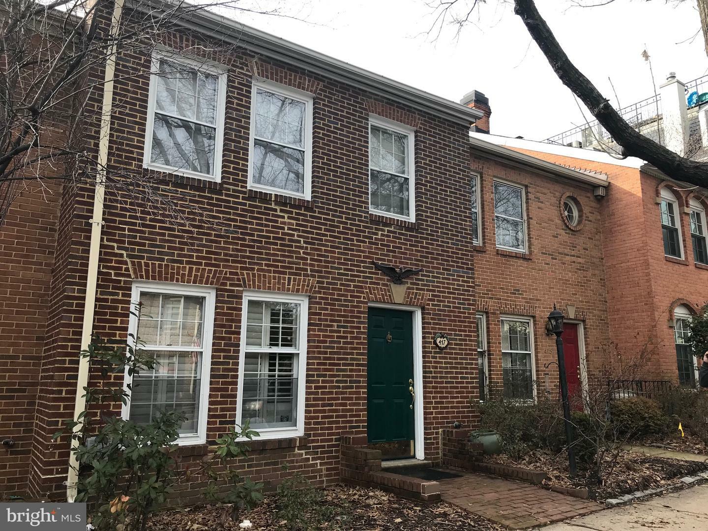 Property Photo:  417 S Columbus Street  VA 22314 