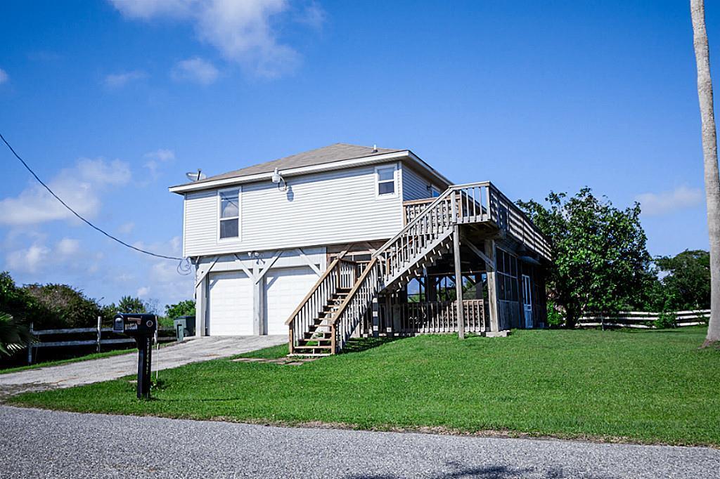 Property Photo: 13350 Settegast Road TX 77554