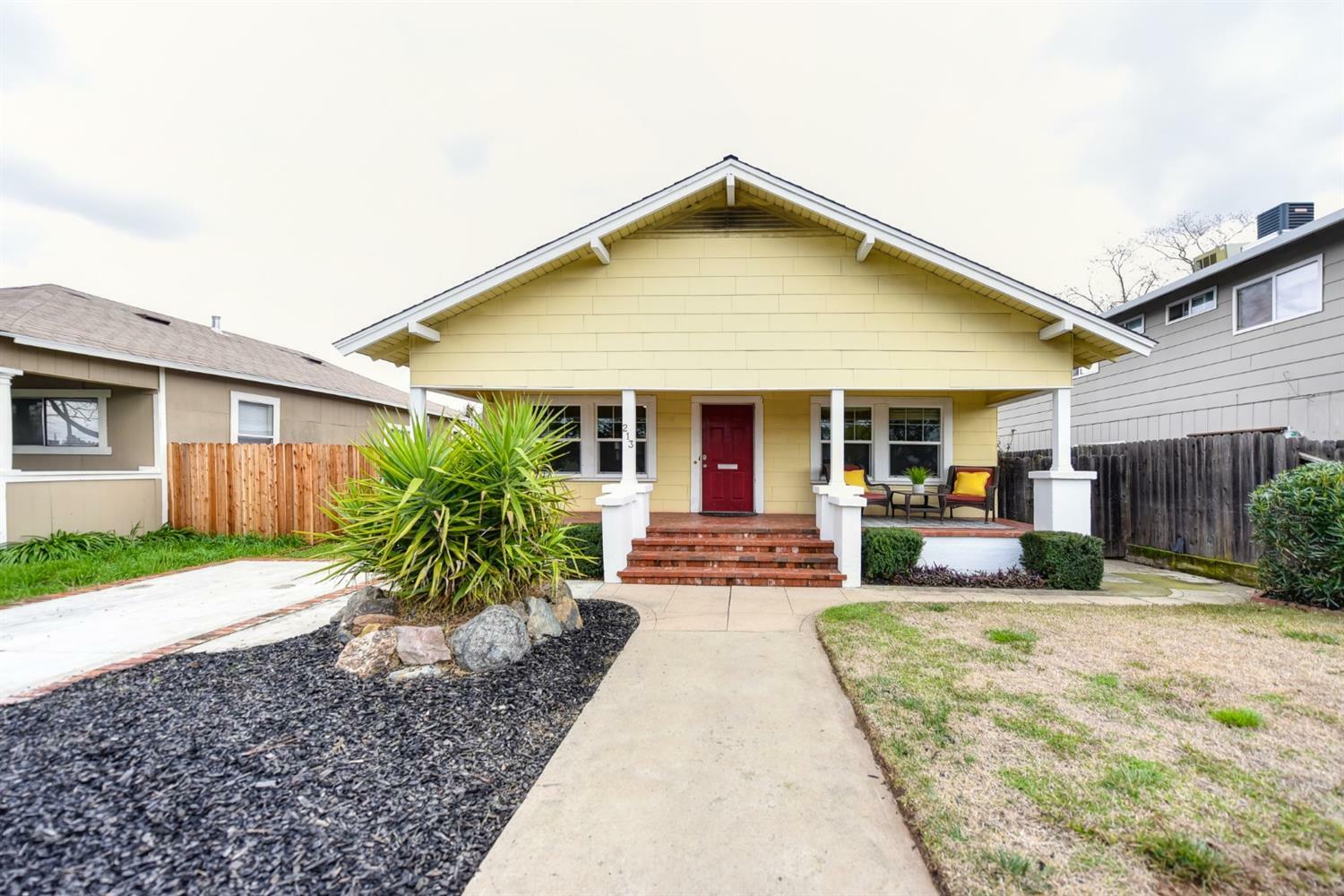 Property Photo:  213 Walnut Street  CA 95678 