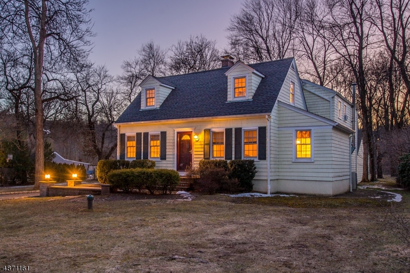 Property Photo:  18 Millbrook Rd  NJ 07976 