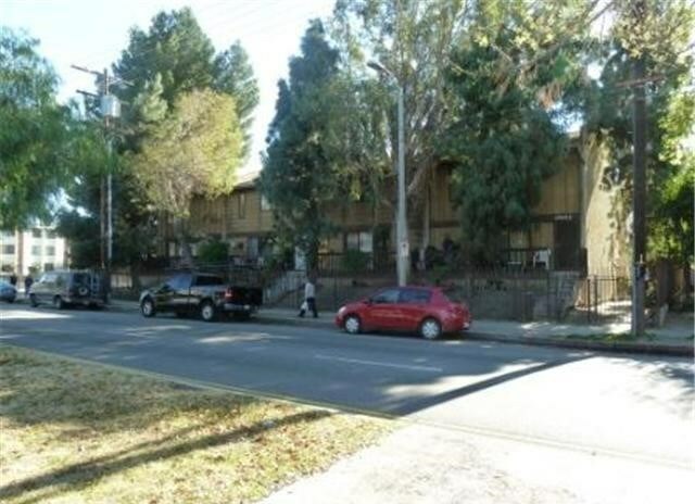 Property Photo:  15012 Parthenia Street 19  CA 91343 