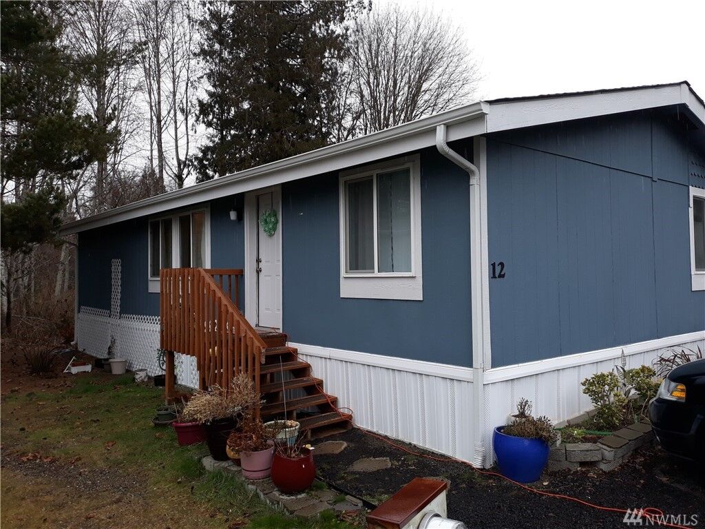 Property Photo: 20 NE Roessel Road 12 WA 98528