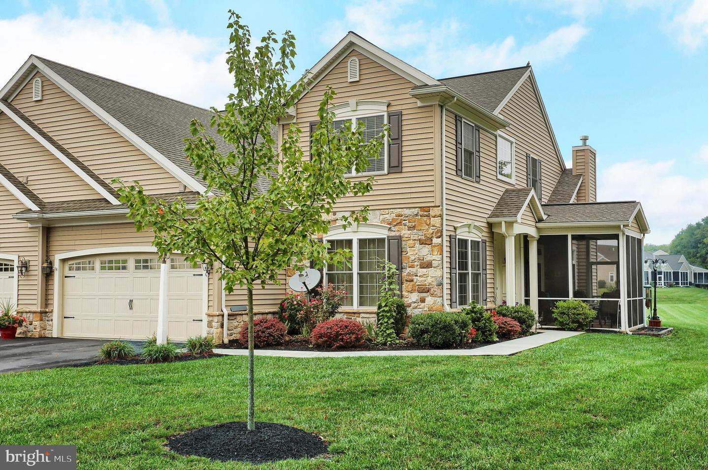Property Photo: 409 Iris Lane PA 17050