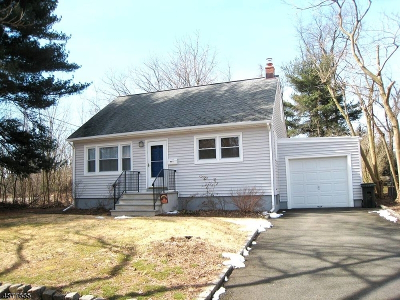 Property Photo:  132 Martin Dr  NJ 07080 