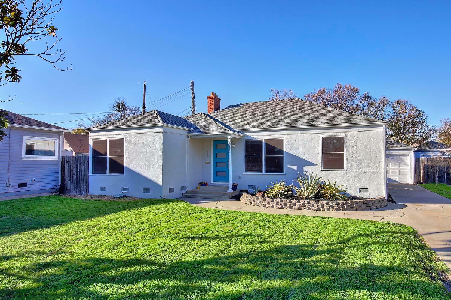 Property Photo:  5501 8th Avenue  CA 95820 