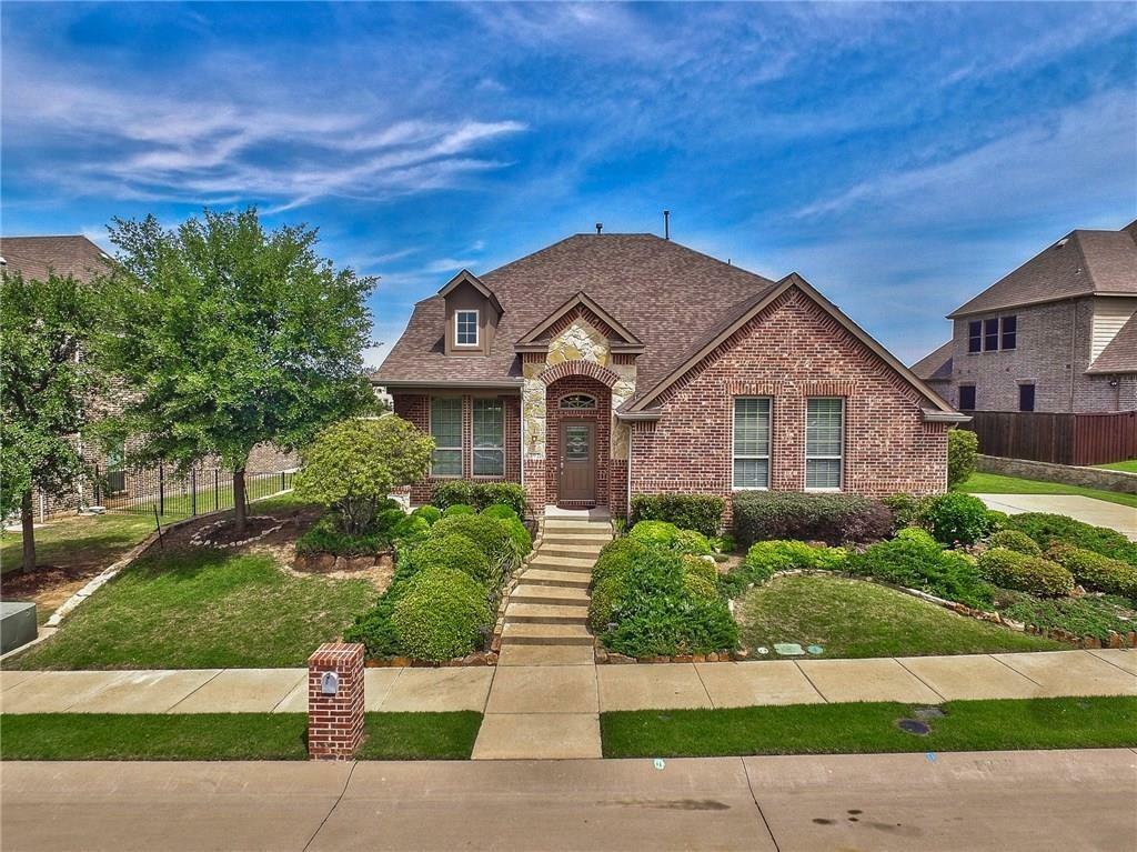 Property Photo: 792 Featherstone Drive TX 75087