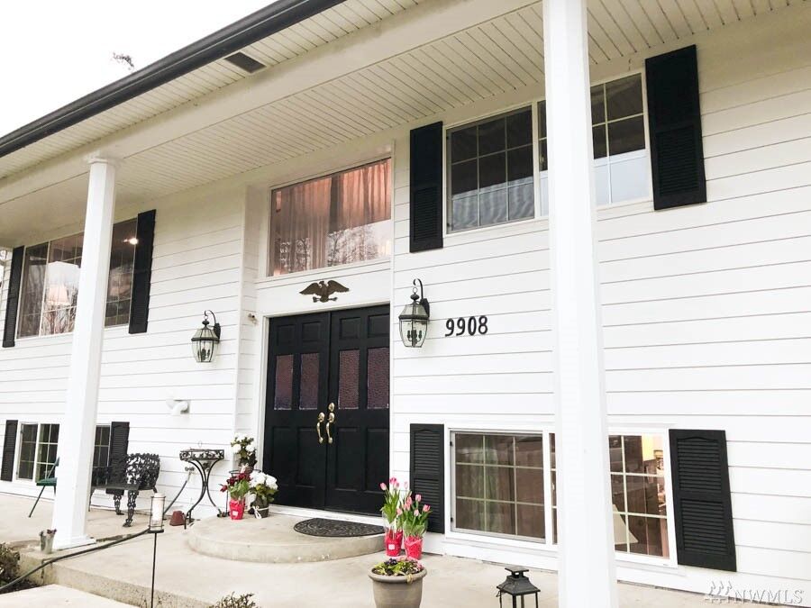 Property Photo:  9908 64th Dr NE  WA 98270 