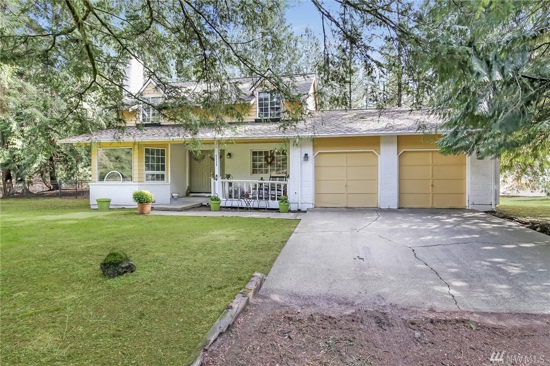 Property Photo:  5332  221st Avenue NE  WA 98053 