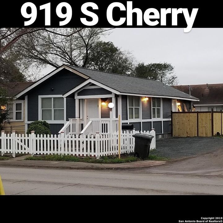919 S Cherry St  San Antonio TX 78210 photo