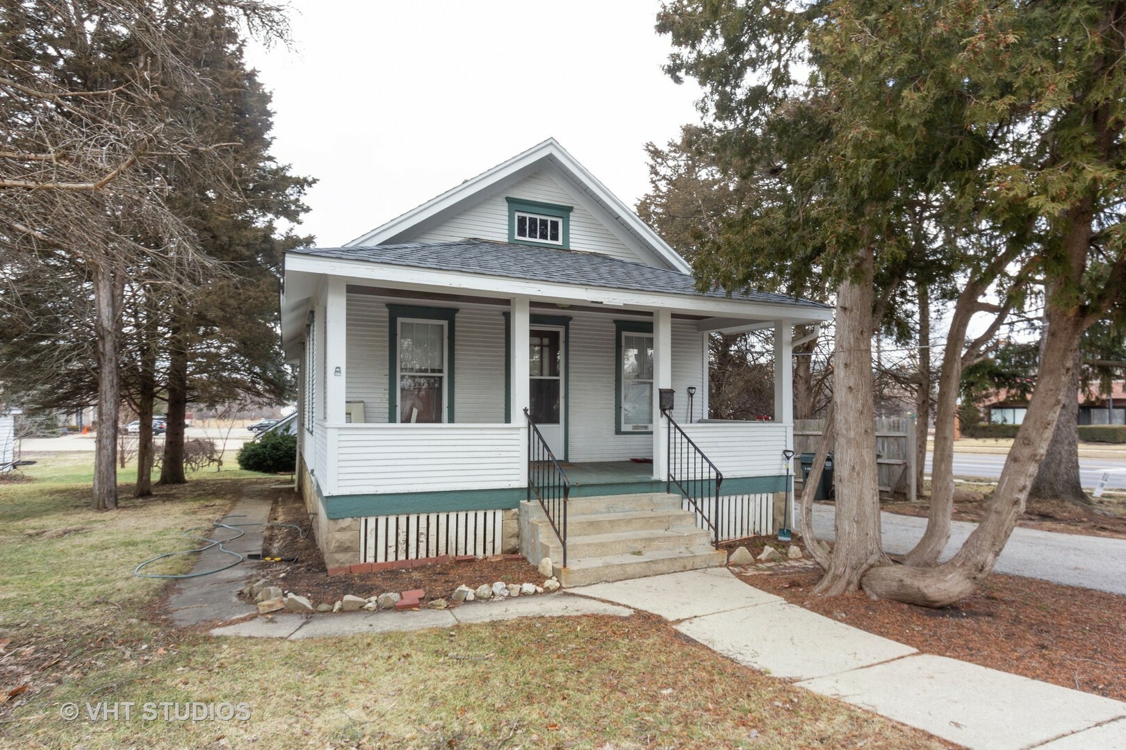 Property Photo: 454 Washington Street IL 60010