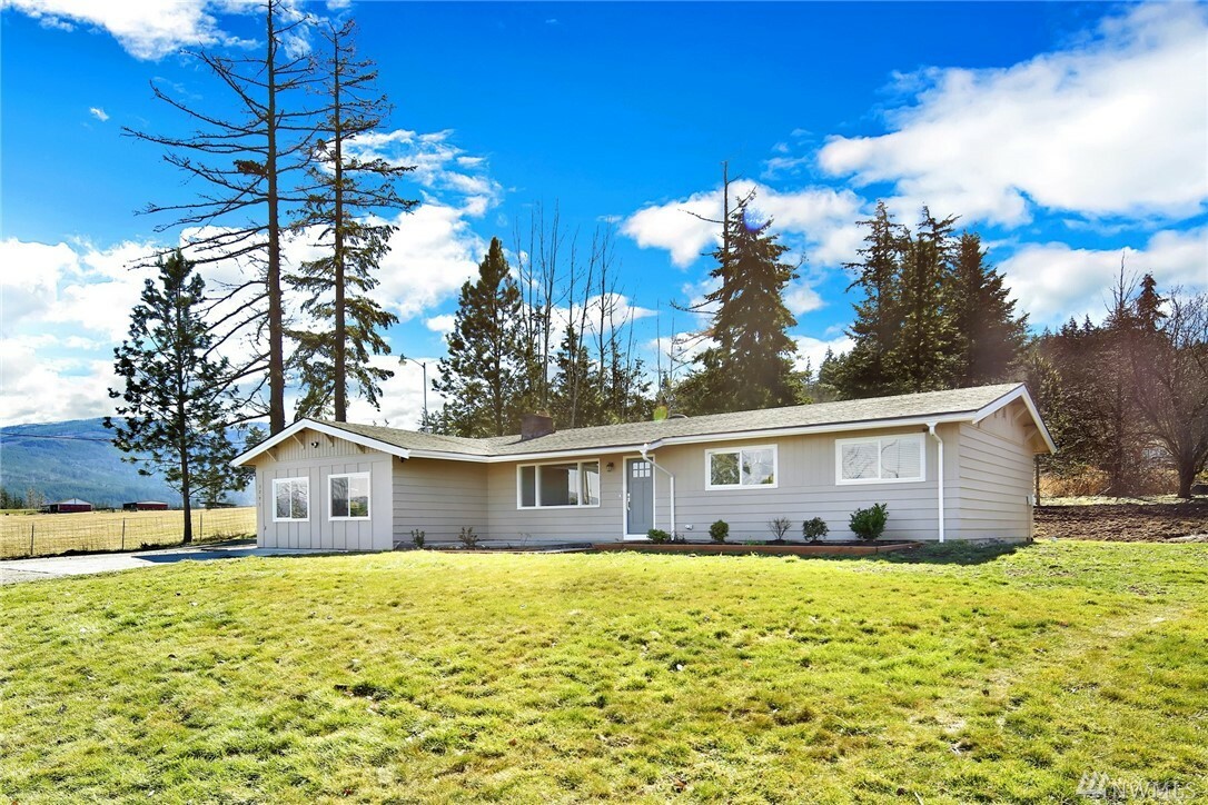 Property Photo:  2297 Mt Baker Hwy  WA 98226 