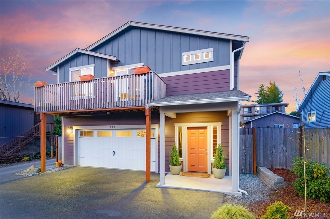 Property Photo: 1044 SW 152nd St WA 98166