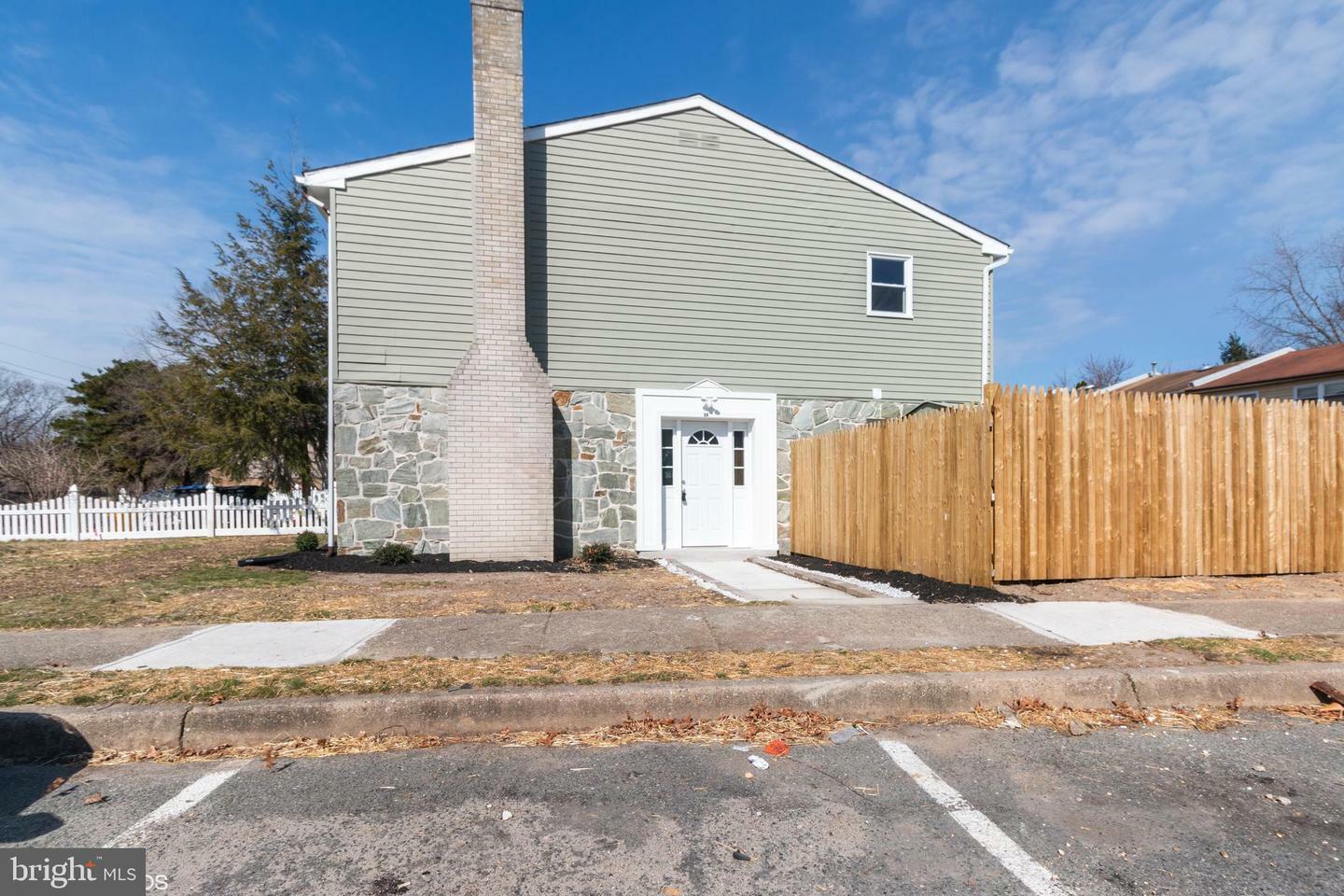 Property Photo:  56 Colonial Square Drive  NJ 08021 