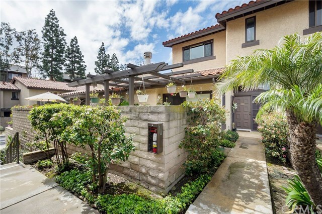 Property Photo: 5056 E Atherton Street CA 90815