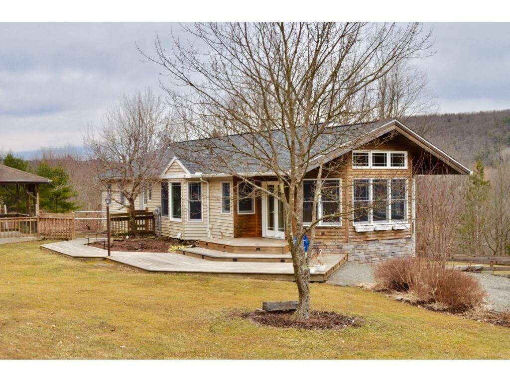Property Photo:  2626 Pennsylvania Avenue  NY 13732 