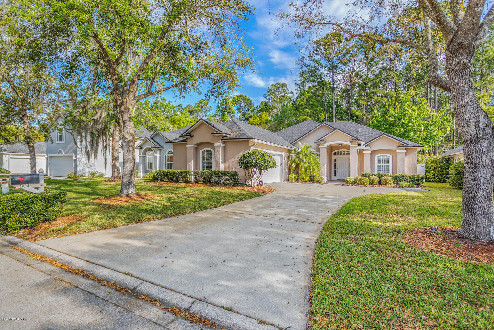 Property Photo: 804 Cumberland Court W FL 32259